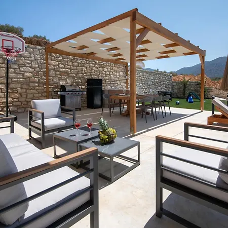 Calmo Luxury Villas, With Pool Tranquil Elegance, By Thinkvilla Villa Lameriana