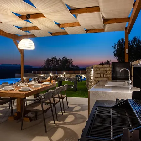 Calmo Luxury Villas, With Pool Tranquil Elegance, By Thinkvilla Villa Lameriana